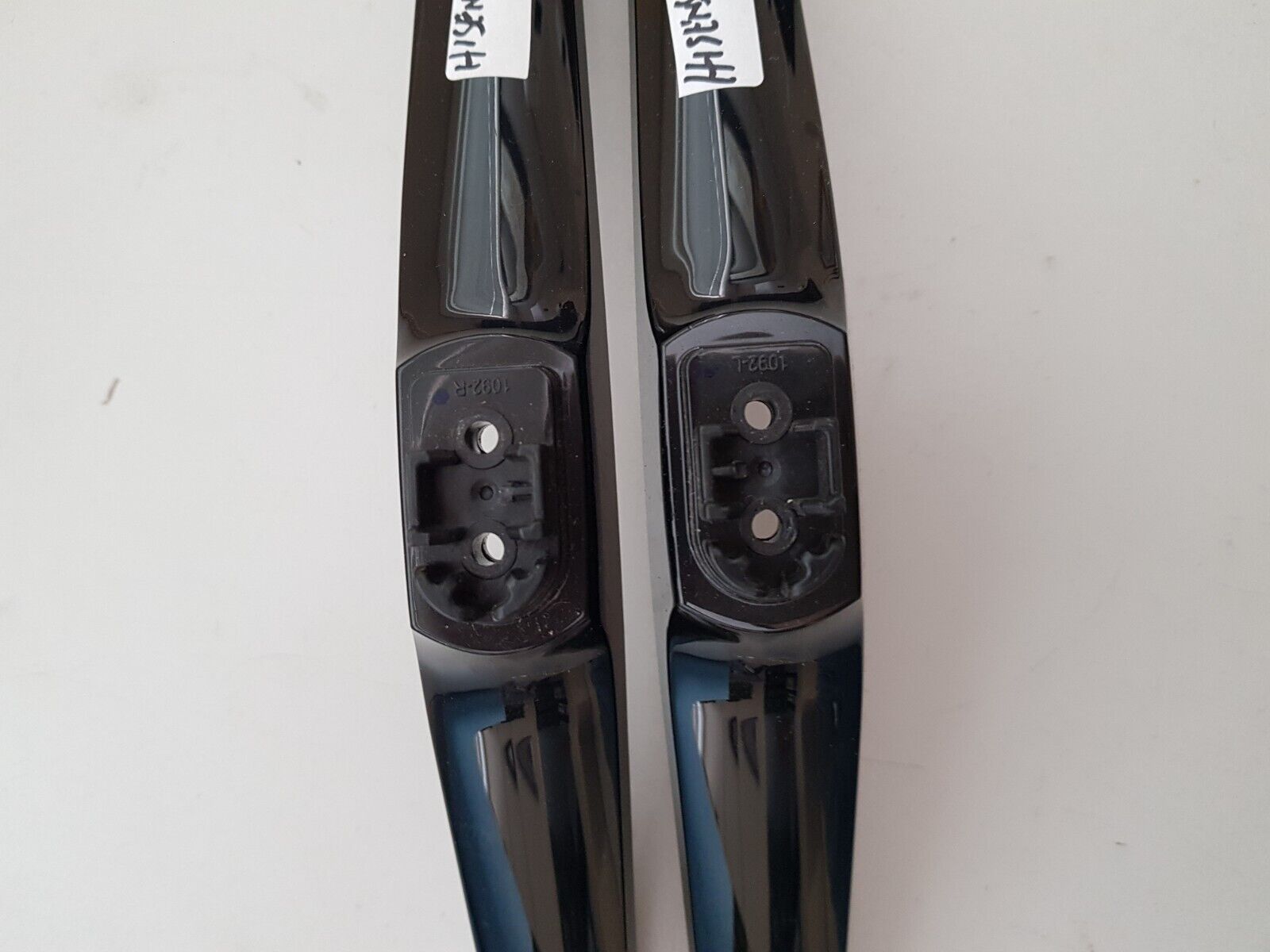 GENUINE HISENSE 65N5 L&R FEET