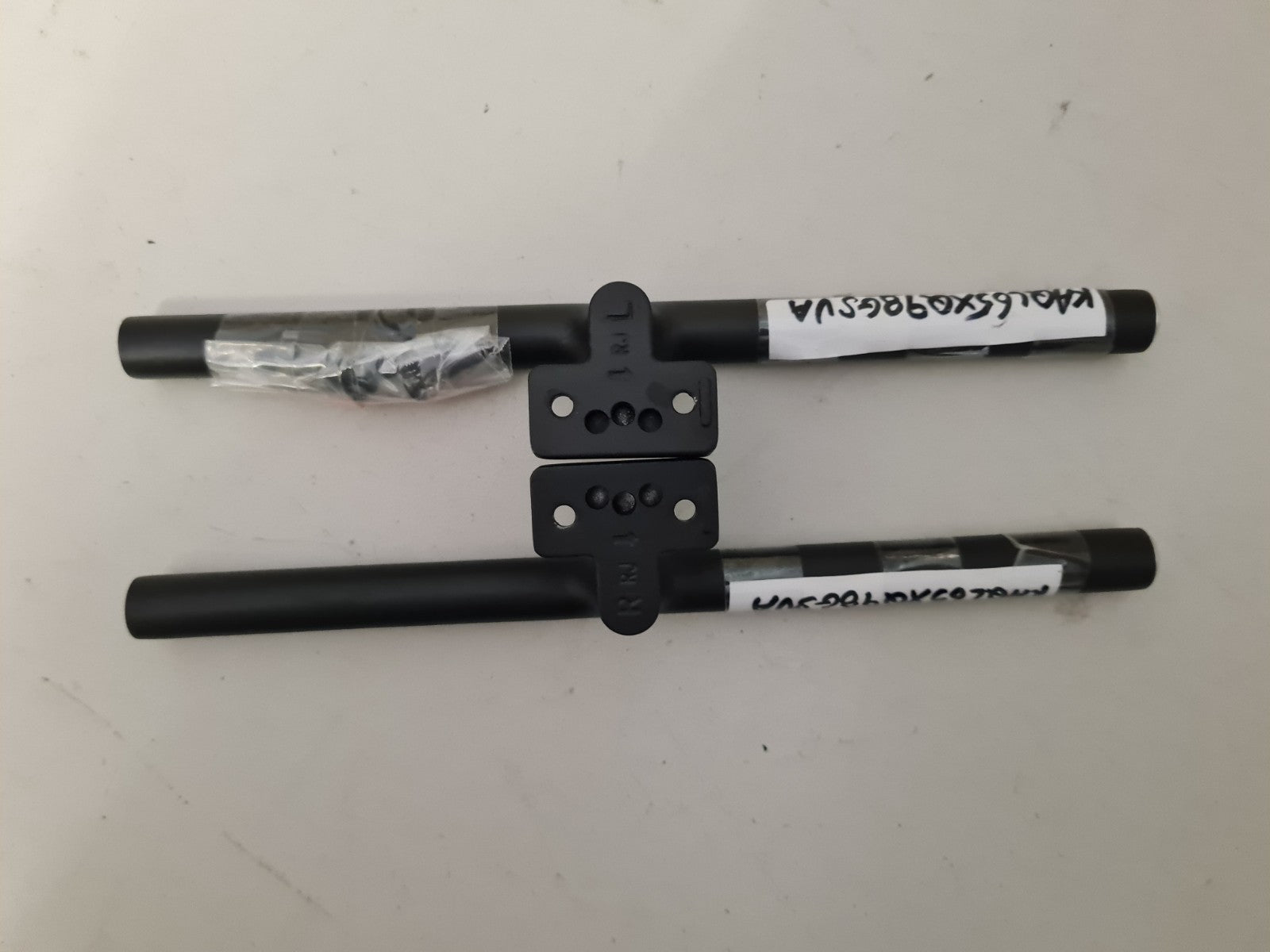 KOGAN KAQL65SQ98GSVA L&R FEET & SCREWS