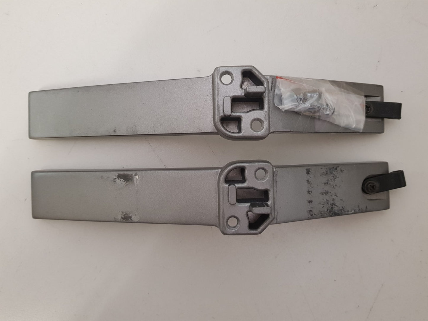 TOSHIBA 55C350KP L&R FEET & SCREWS