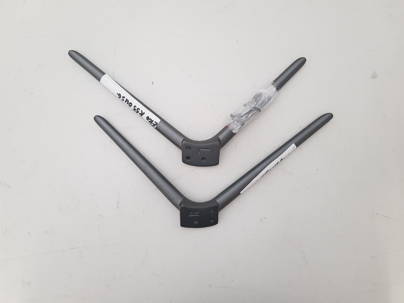 EKO K550USG L&R FEET & SCREWS