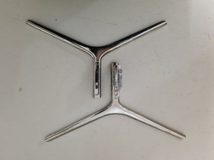 TCL 55C815 L&R FEET & SCREWS