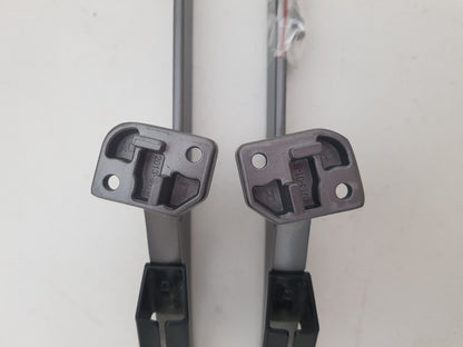 HISENSE 50A7G L&R FEET & SCREWS
