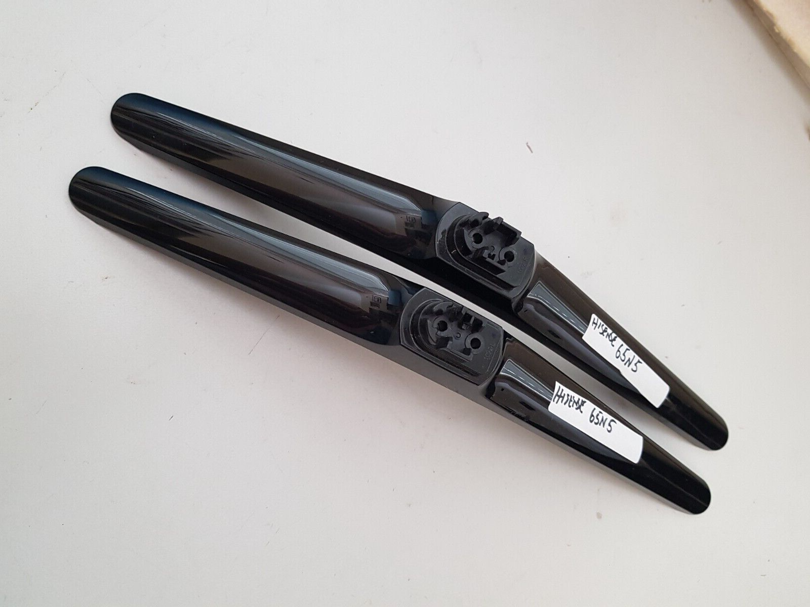 GENUINE HISENSE 65N5 L&R FEET