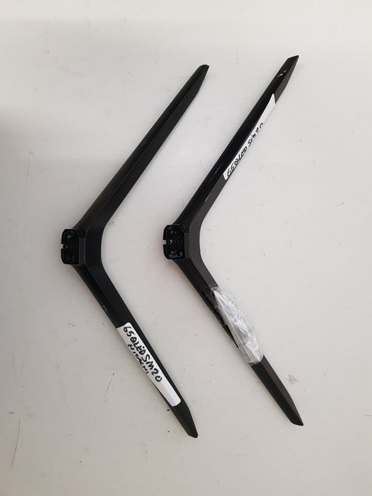HITACHI 65QLEDSM20 L&R FEET & SCREWS