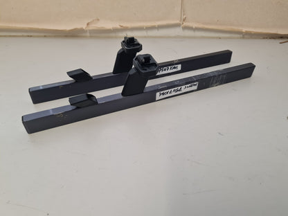 HISENSE 75U7KAU L&R FEET & SCREWS