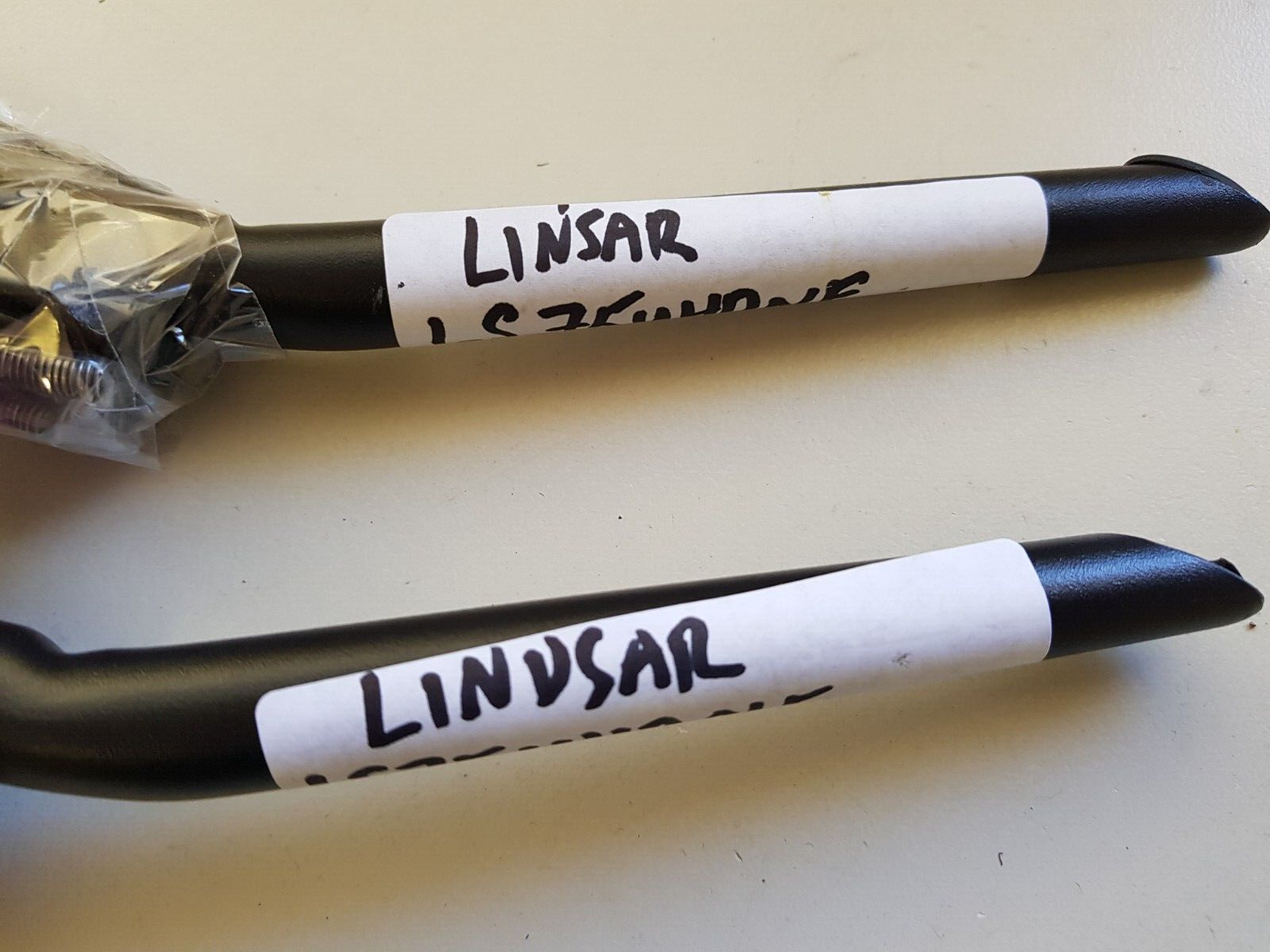 GENUINE LINDSAR 75UHDNF L&R FEET & SCREWS