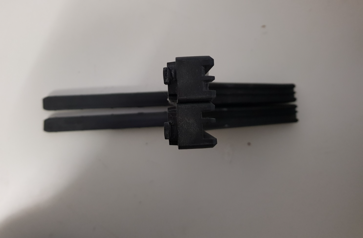 GENUINE SAMSUNG QA75Q60AAW L&R FEET & SCREWS