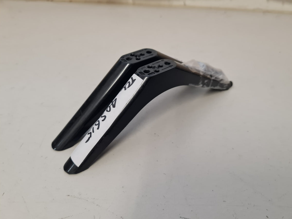 TCL 40S615 L&R FEET & SCREWS