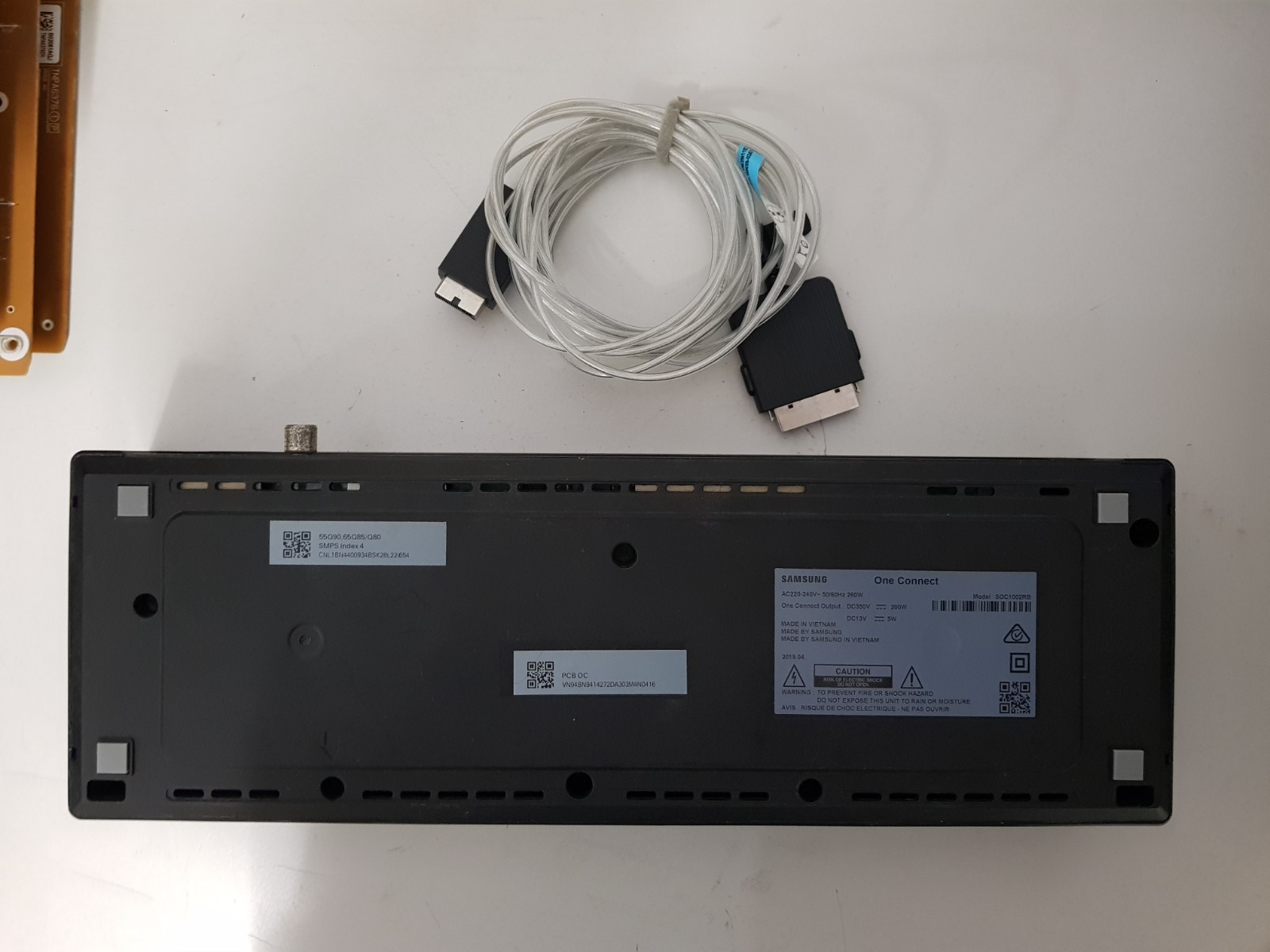 GENUINE SAMSUNG 55Q90 65Q85 65Q80 ONE CONNECT BOX & CABLE SOC1002RB