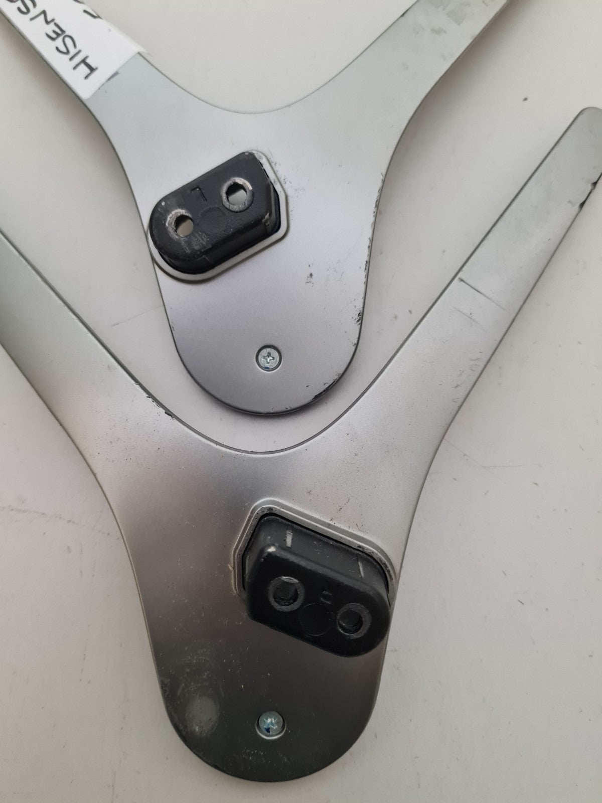 HISENSE 58R5 L&R FEET