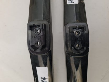 HISENSE 55P4 L&R FEET & SCREWS