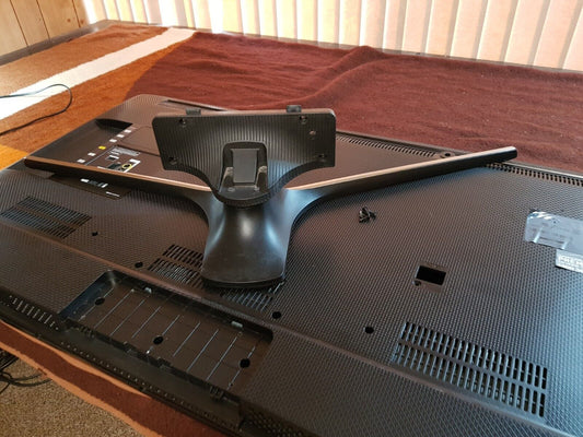 GENUINE SAMSUNG UA48J6200 STAND & SCREWS