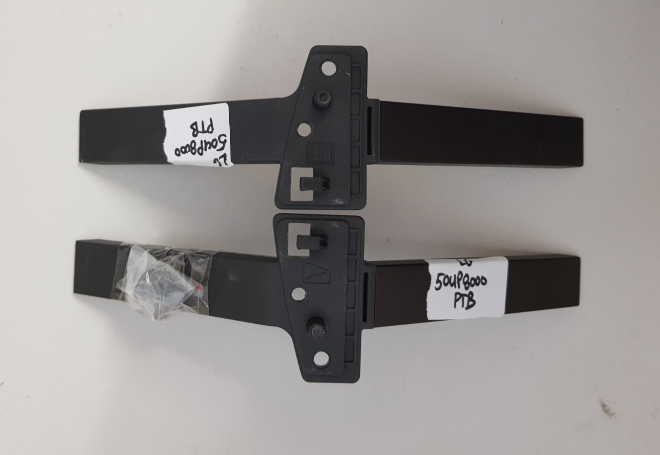 GENUINE LG 50UP8000 PTB L&R FEET & SCREWS