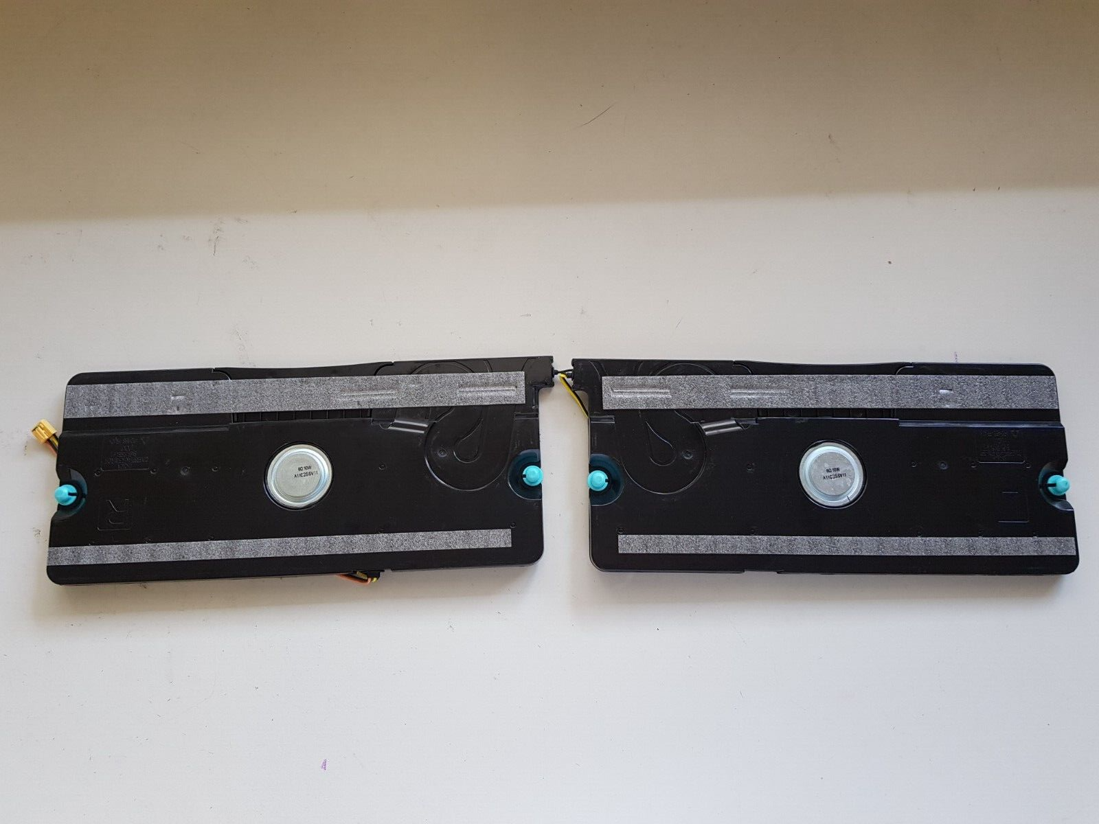 GENUINE SAMSUNG QLED QA85Q60AAWXXY L&R SPEAKERS BN96-52483E