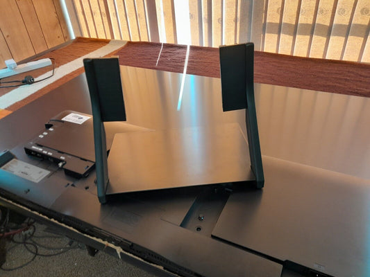 GENUINE SAMSUNG QA65S90CAW STAND AND PLATE