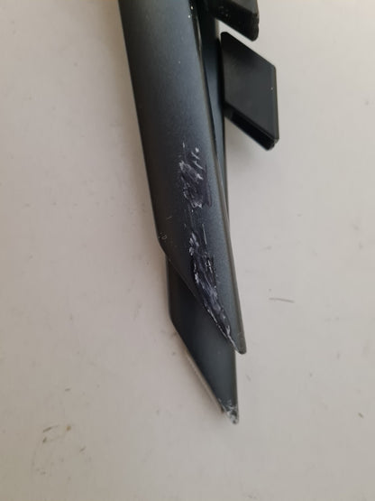 HISENSE 75U6QAU PRO L&R FEET & SCREWS
