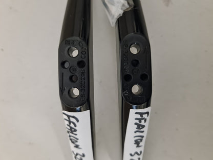 FFALCON 32SF1 L&R FEET & SCREWS