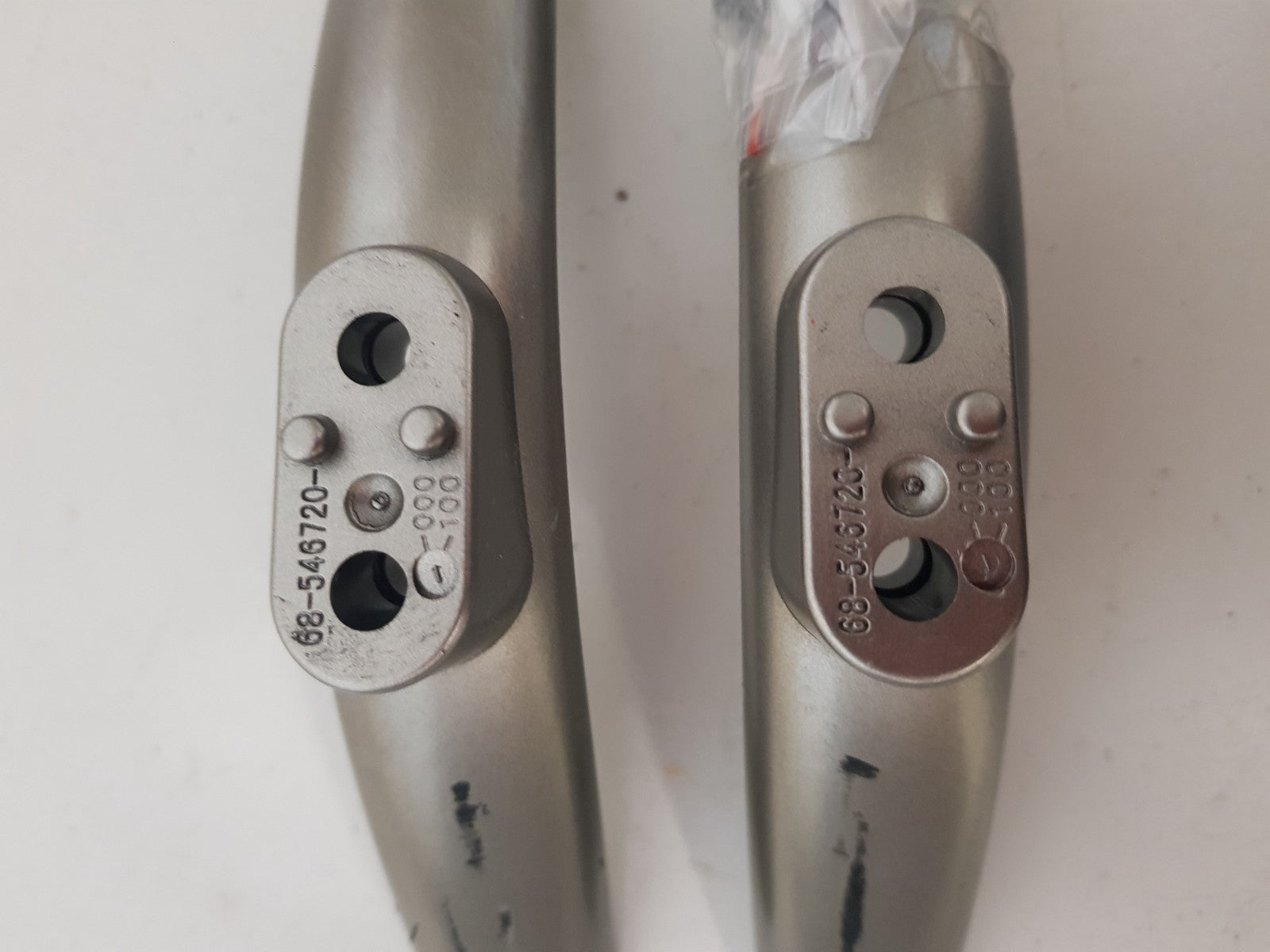 TCL 43P1FS L&R FEET & SCREWS