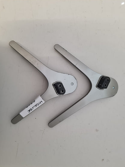 HISENSE 58R5 L&R FEET
