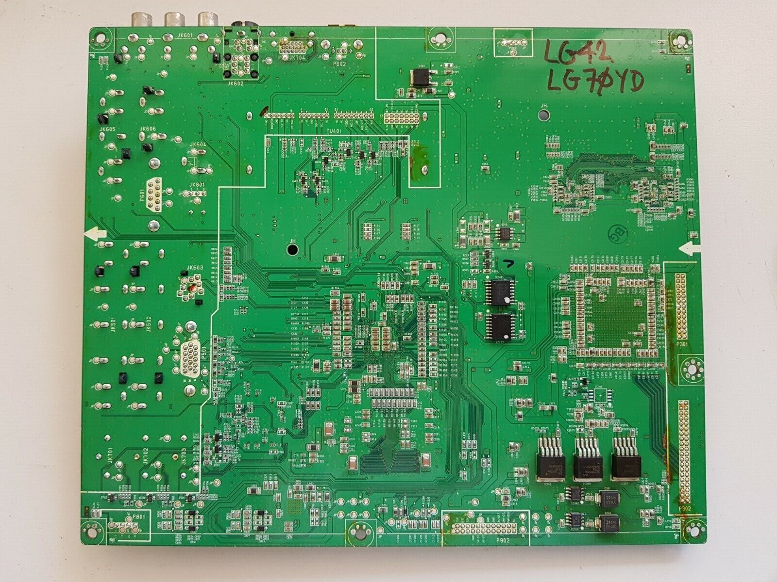 GENUINE LG 42LG70YD MAIN BOARD EBU50265801 EAX50152003[1]