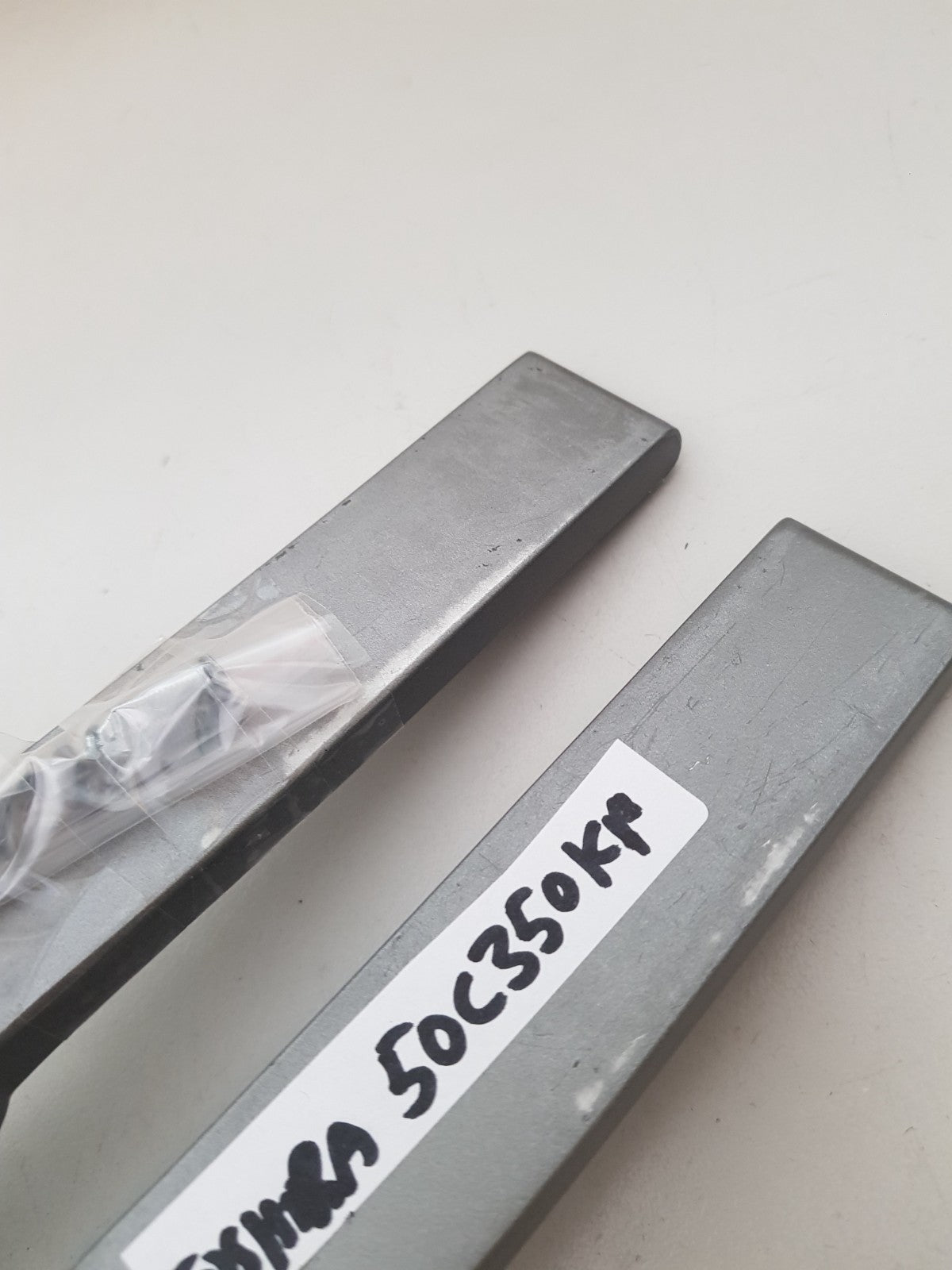 TOSHIBA 50C350KP L&R FEET & SCREWS