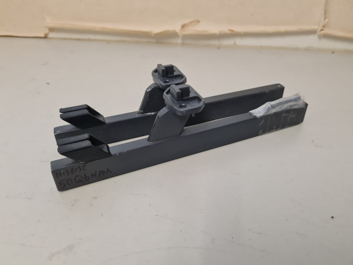 HISENSE 50Q6NAU L&R FEET & SCREWS