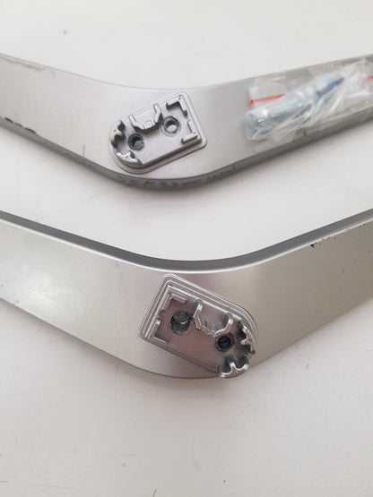 HISENSE 55K300UW L&R FEET & SCREWS