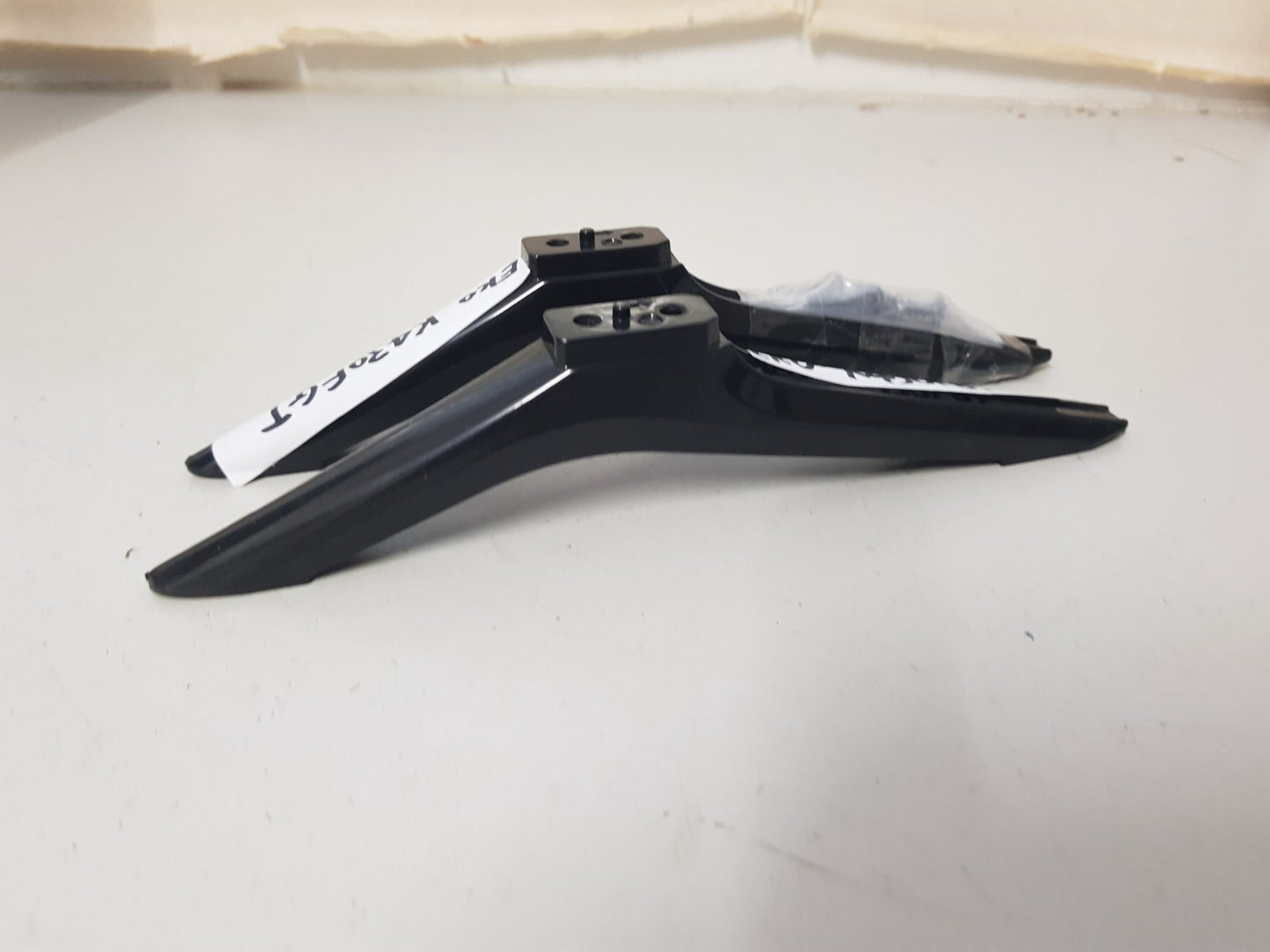 EKO K430FGT L&R FEET & SCREWS