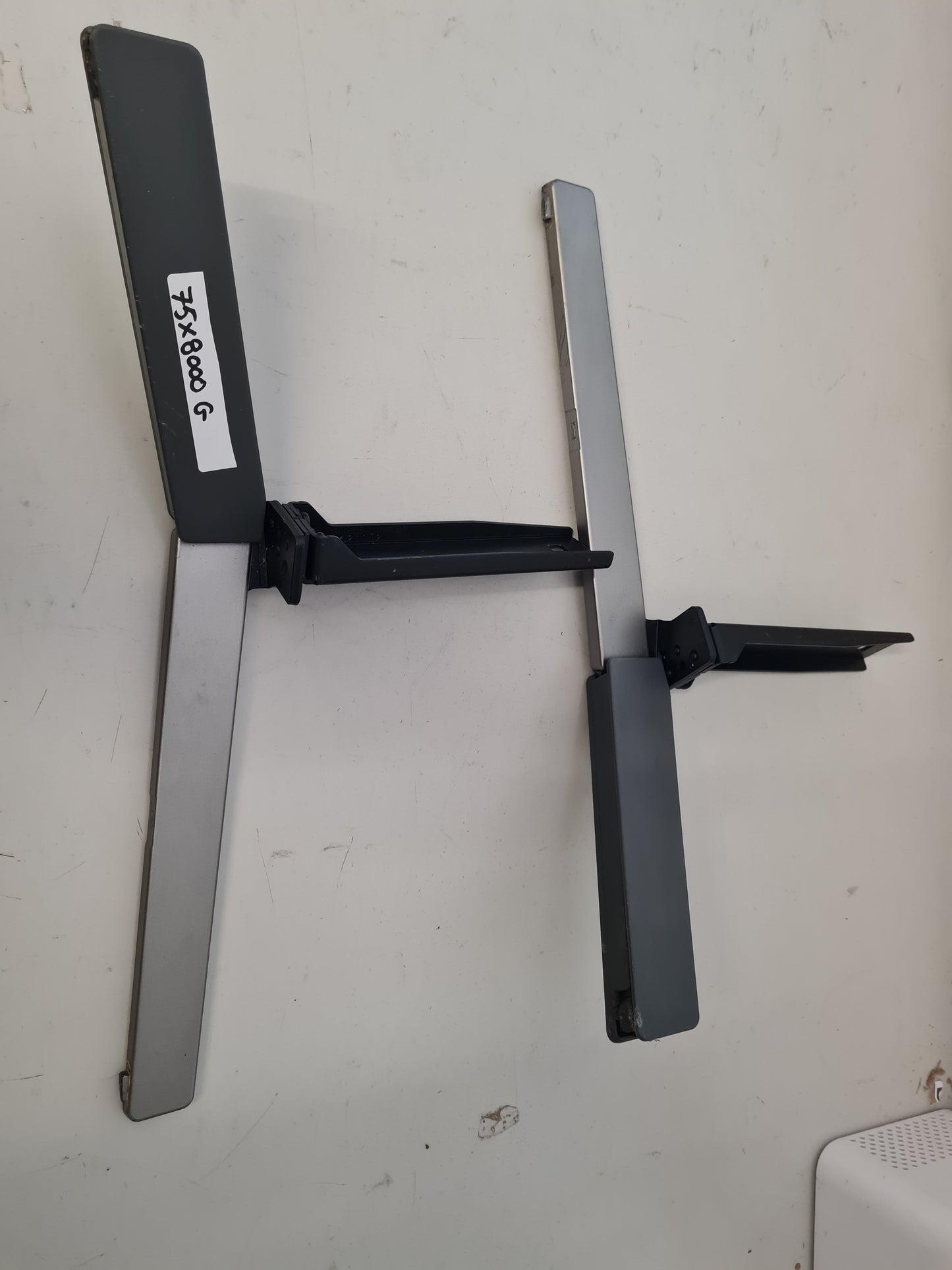 SONY KD-75X8000G  L&R FEET/STAND