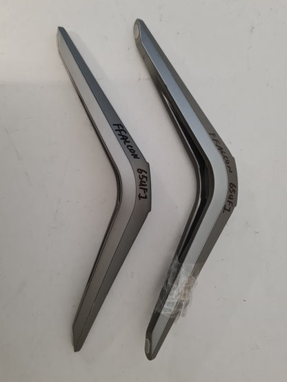 FFALCON 65UF1 L&R FEET/STAND & SCREWS