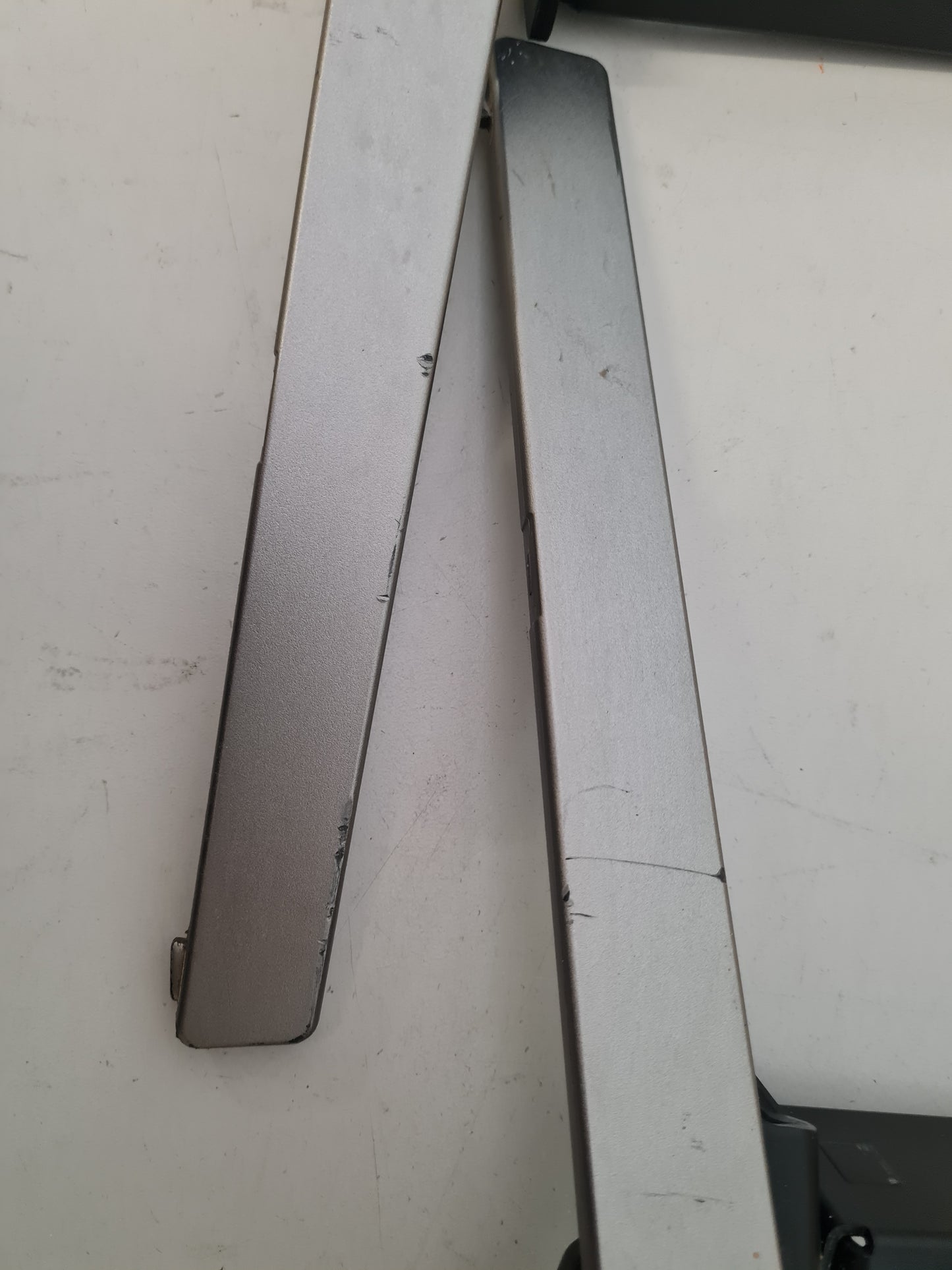 SONY KD-75X8000G  L&R FEET/STAND